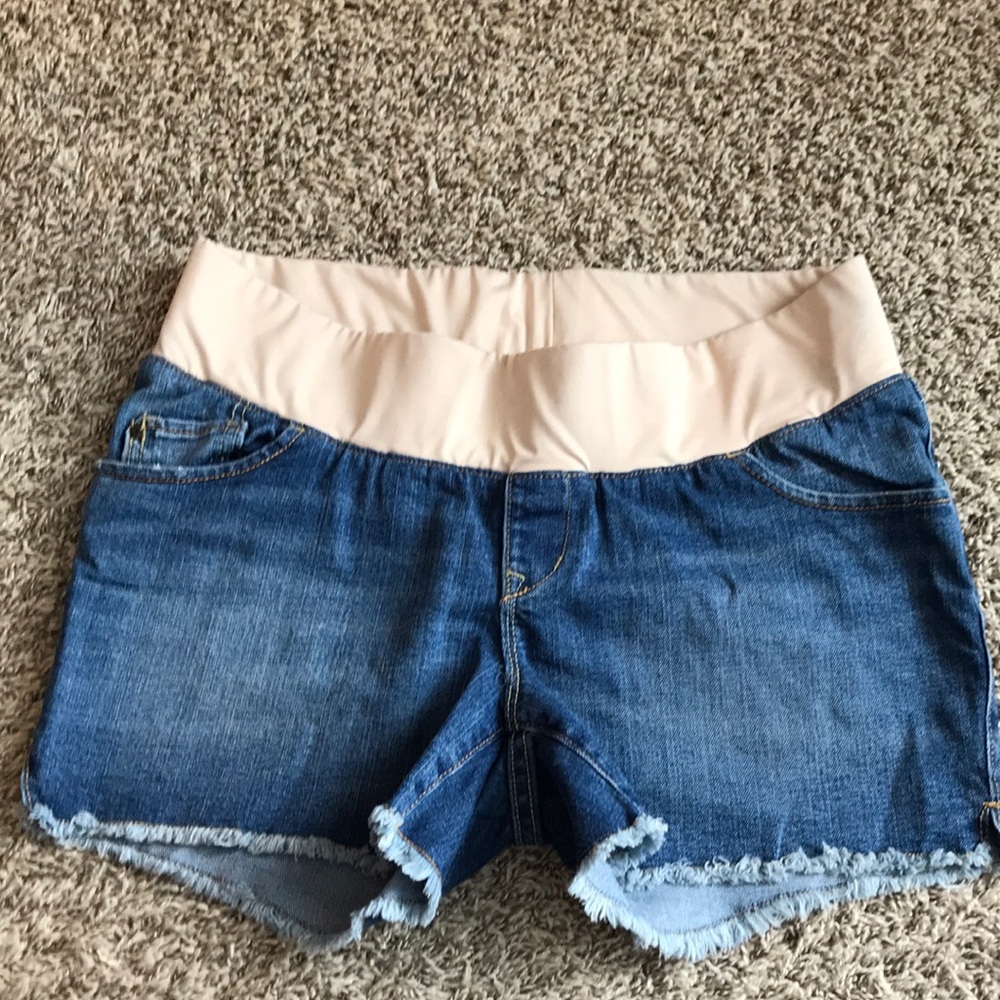 Old navy maternity jean shorts